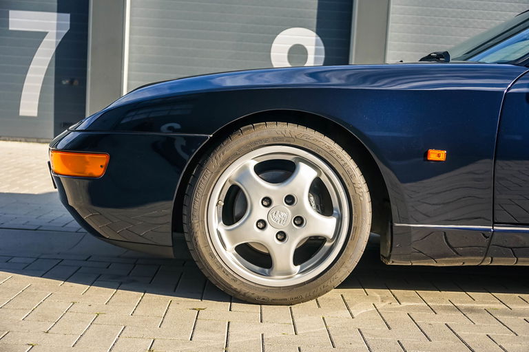 Porsche 968