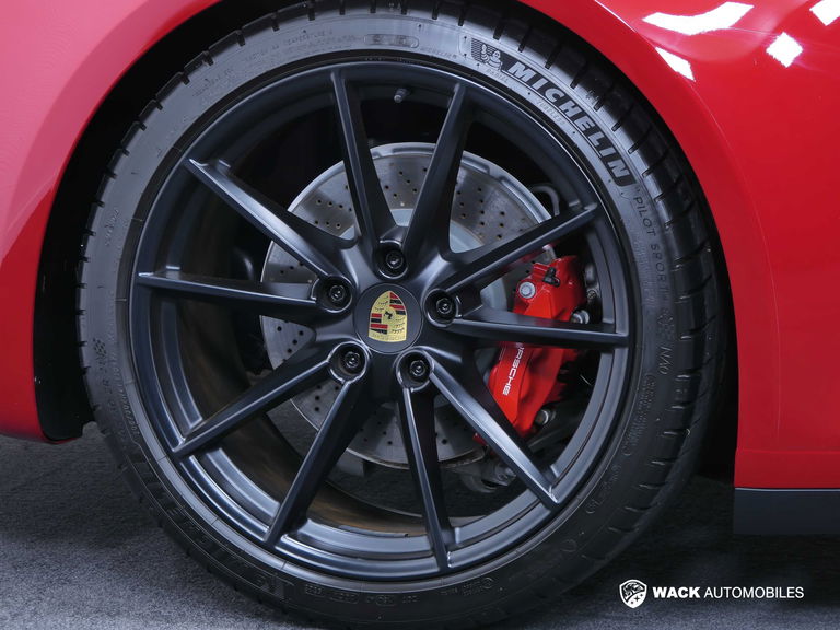 Porsche 992 Carrera 4S