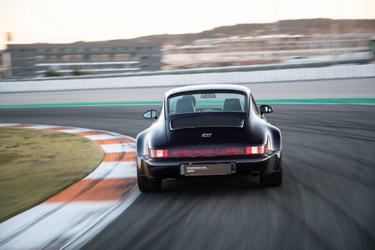 Porsche 964 portrait – Facts & Specifications