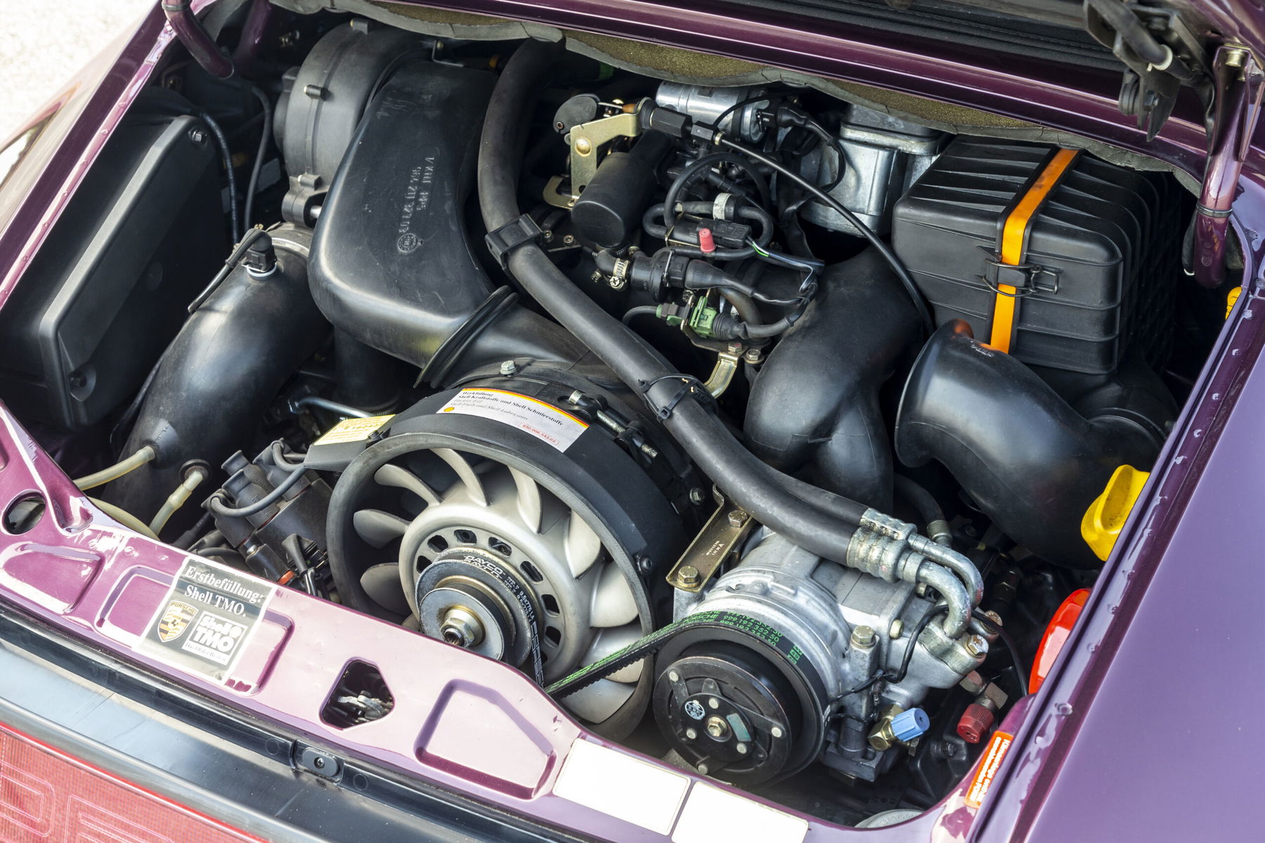 Porsche 964 Carrera 2 Tiptronic Cabriolet engine