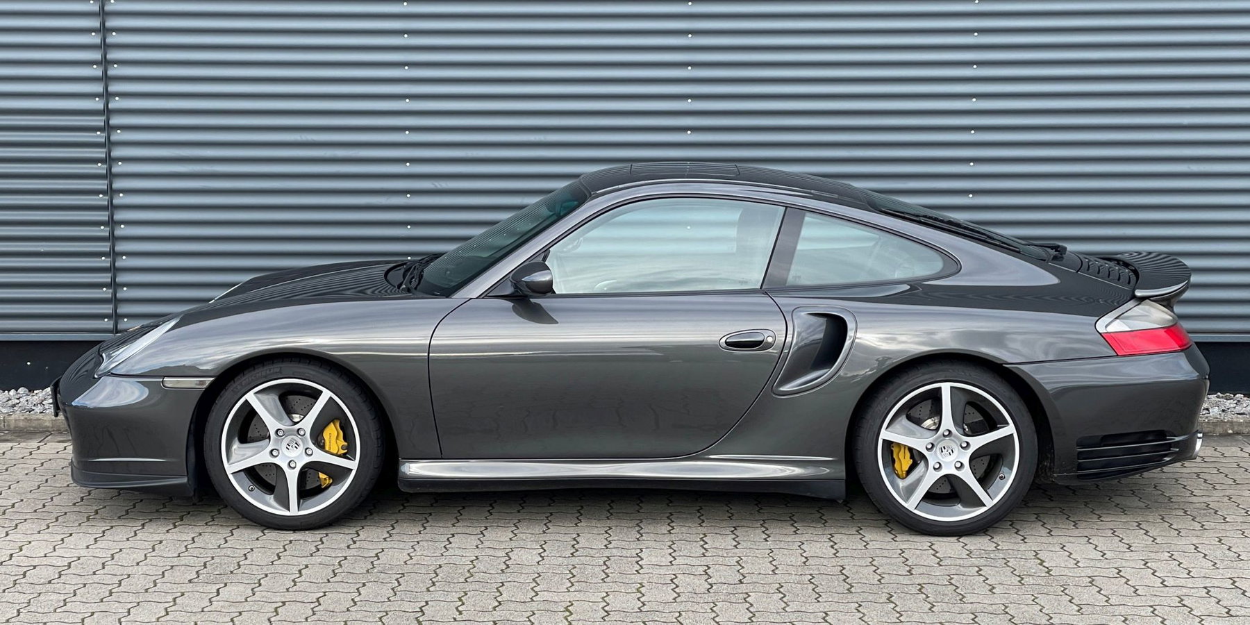 Porsche 996 Turbo 2004 - elferspot.com - Marketplace for Porsche