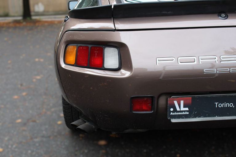 Porsche 928 S