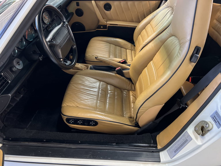 Porsche 964 Carrera 4