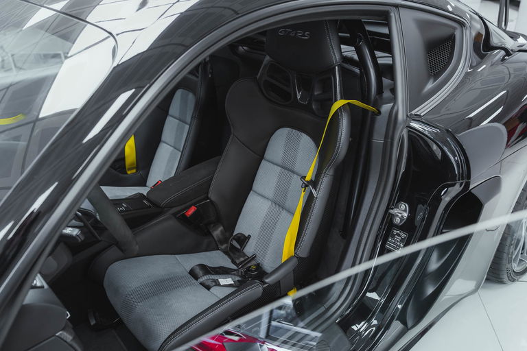 Porsche 718 Cayman GT4 RS