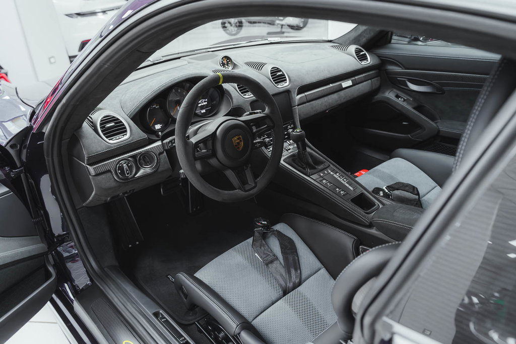 Porsche 718 Cayman GT4 RS