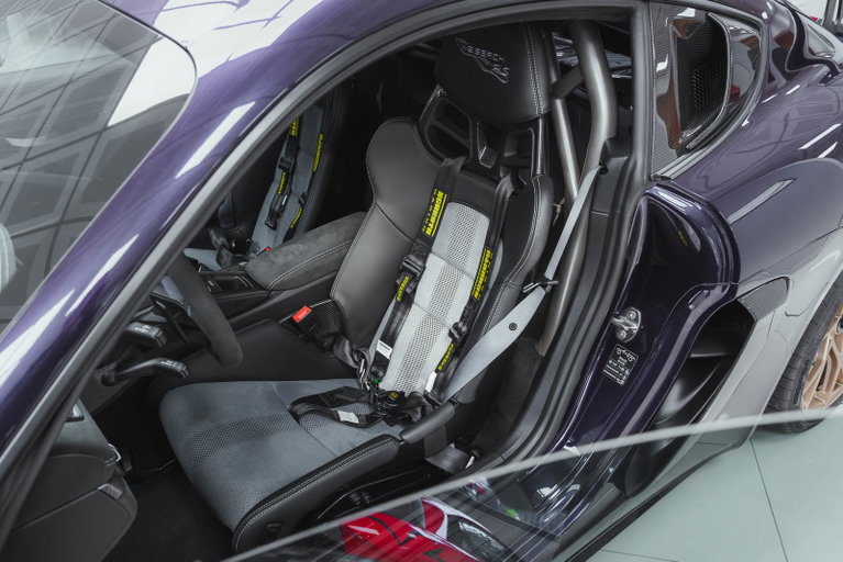 Porsche 718 Cayman GT4 RS