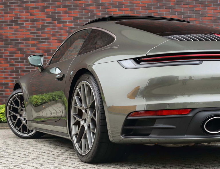 Porsche 992 Carrera 4S