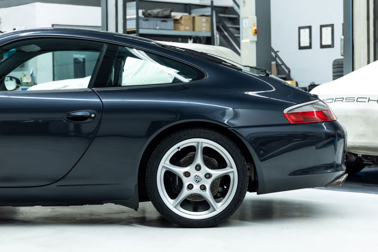 Porsche 996 Carrera