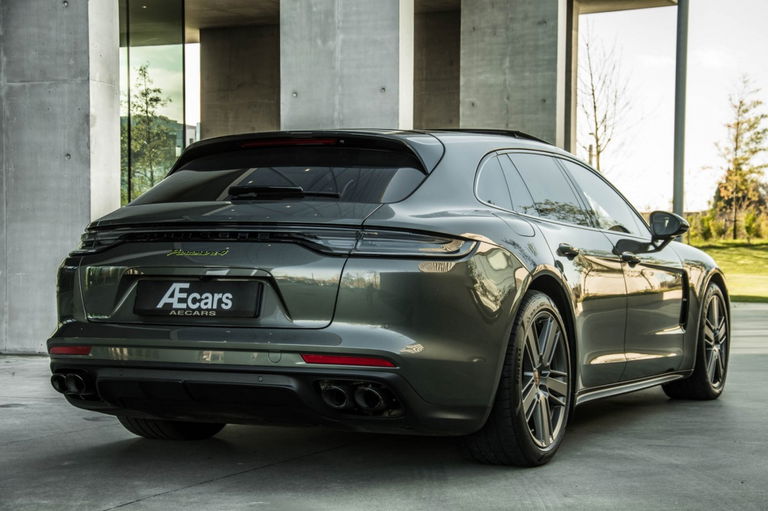 Porsche Panamera 4 E-Hybrid