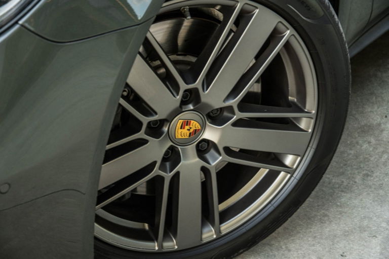 Porsche Panamera 4 E-Hybrid