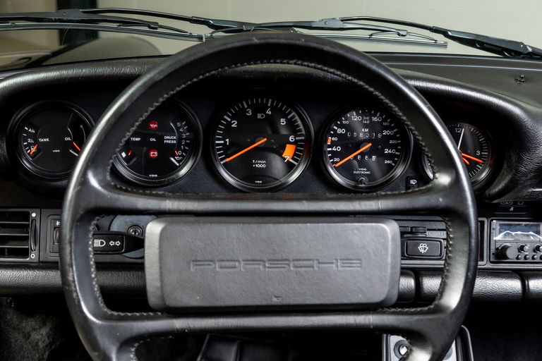 Porsche 911 Carrera 3.2 Speedster