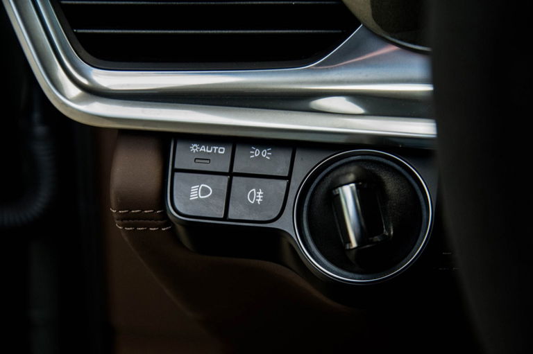 Porsche Panamera 4 E-Hybrid