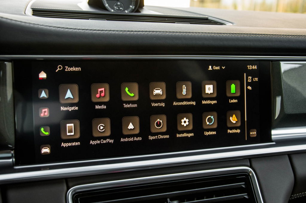 Porsche Panamera 4 E-Hybrid