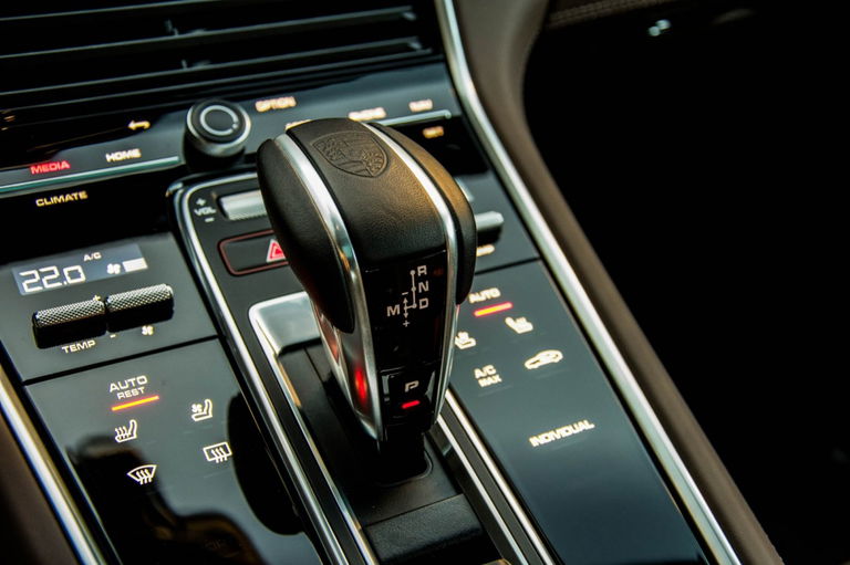 Porsche Panamera 4 E-Hybrid