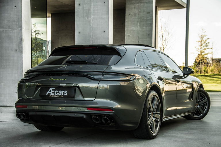 Porsche Panamera 4 E-Hybrid