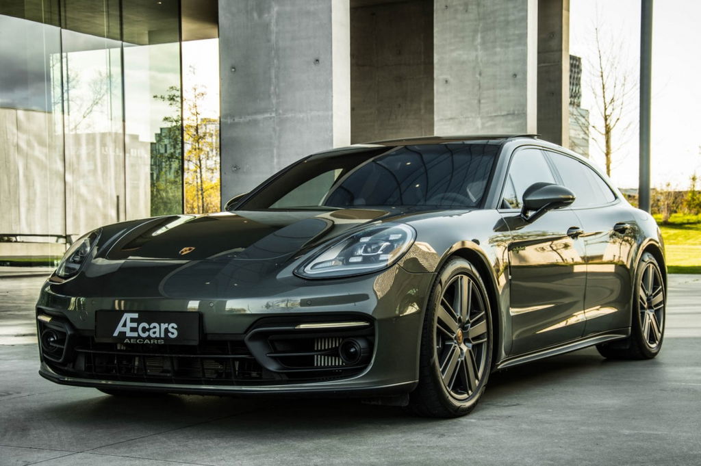 Porsche Panamera 4 E-Hybrid