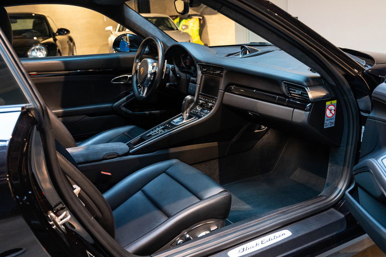 Porsche 991 Carrera Black Edition