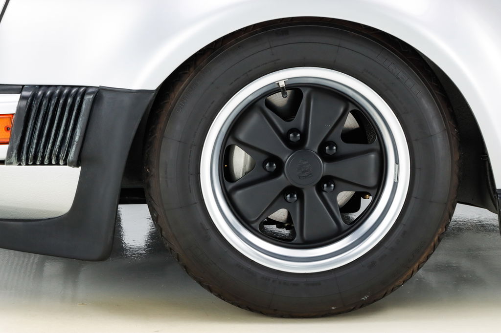 Porsche 911 Turbo 3.0 (US)