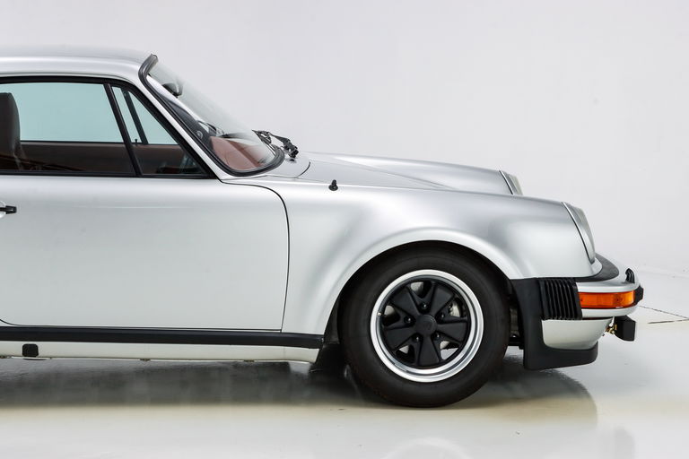 Porsche 911 Turbo 3.0 (US)