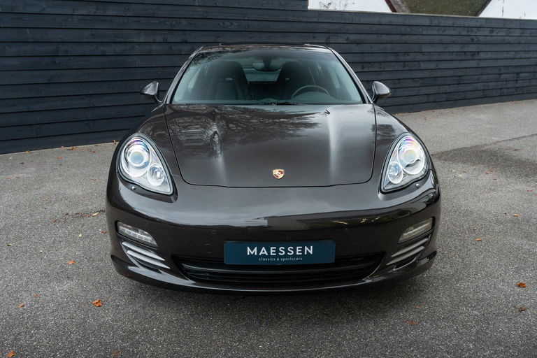Porsche Panamera 4S