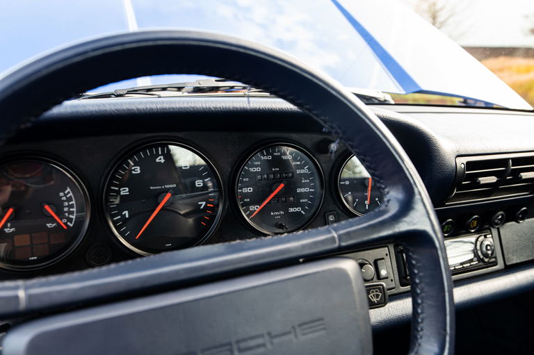 Porsche 964 Carrera 4