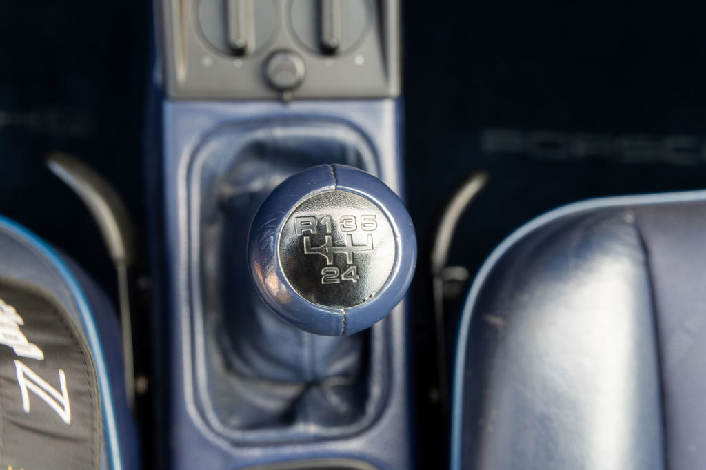 Porsche 964 Carrera 4