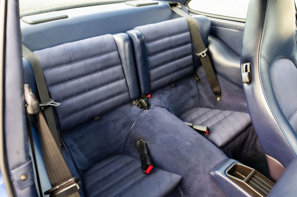 Porsche 964 Carrera 4