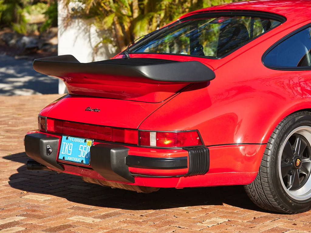 Porsche 911 Turbo 3.3 (US)