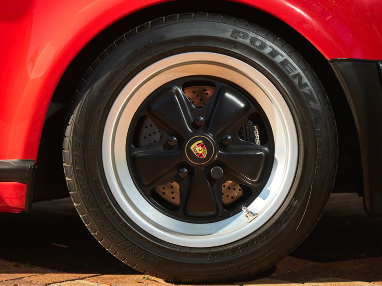 Porsche 911 Turbo 3.3 (US)