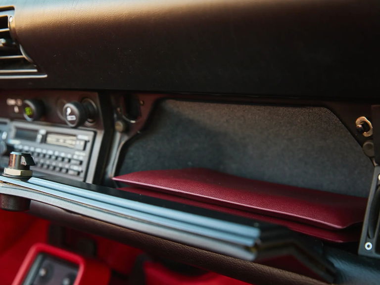 Porsche 911 Carrera 3.2 Speedster (US)