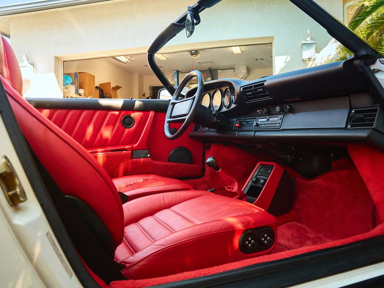 Porsche 911 Carrera 3.2 Speedster (US)