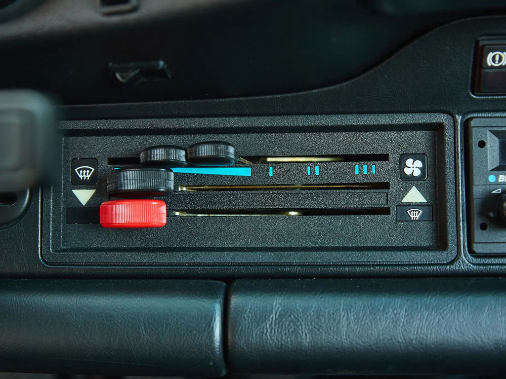 Porsche 911 Turbo 3.3 (US)