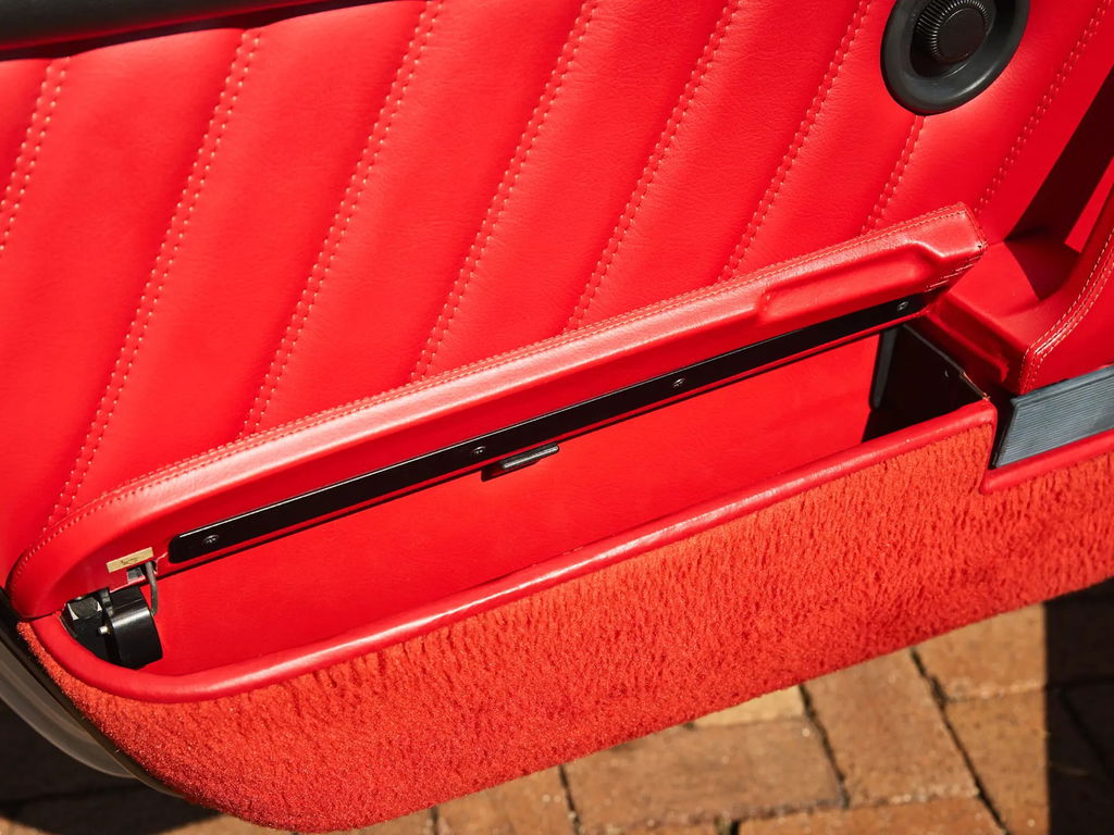 Porsche 911 Carrera 3.2 Speedster (US)