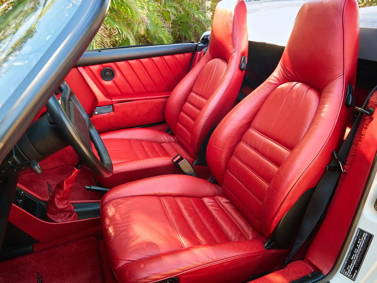 Porsche 911 Carrera 3.2 Speedster (US)