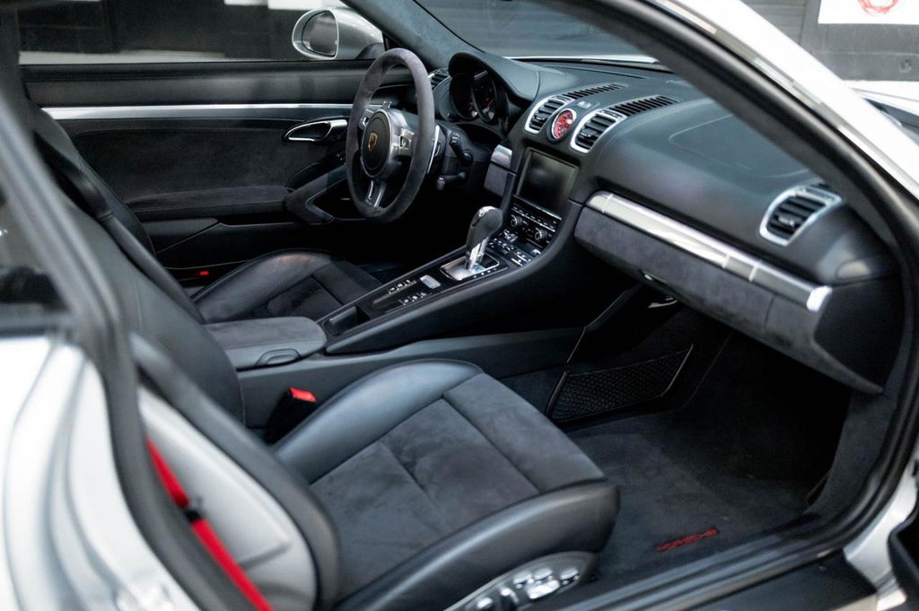 Porsche 981 Cayman GTS