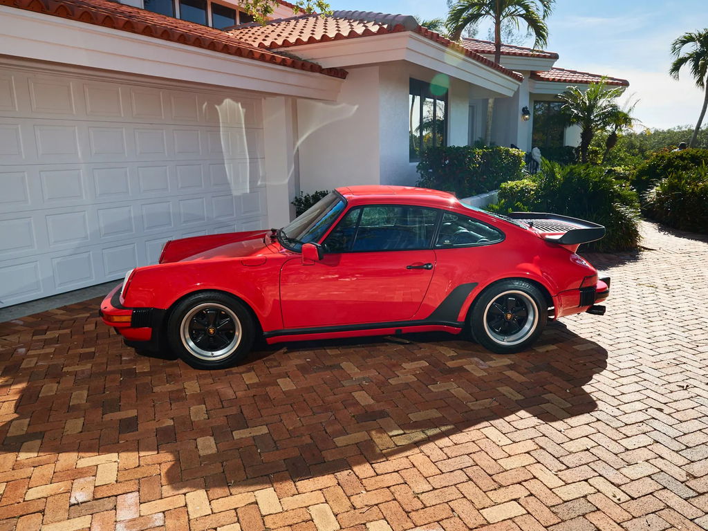 Porsche 911 Turbo 3.3 (US)