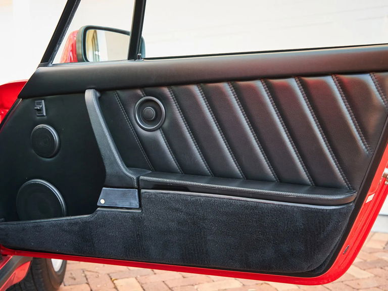 Porsche 911 Turbo 3.3 (US)