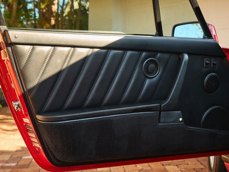 Porsche 911 Turbo 3.3 (US)