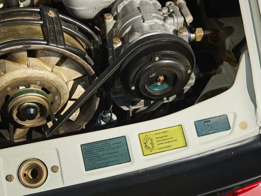 Porsche 911 Carrera 3.2 Speedster (US)