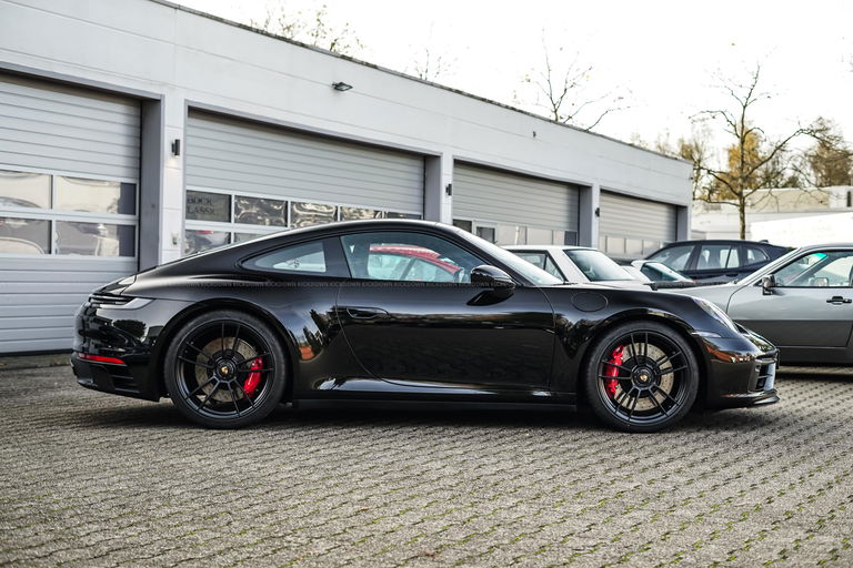 Porsche 992 Carrera GTS