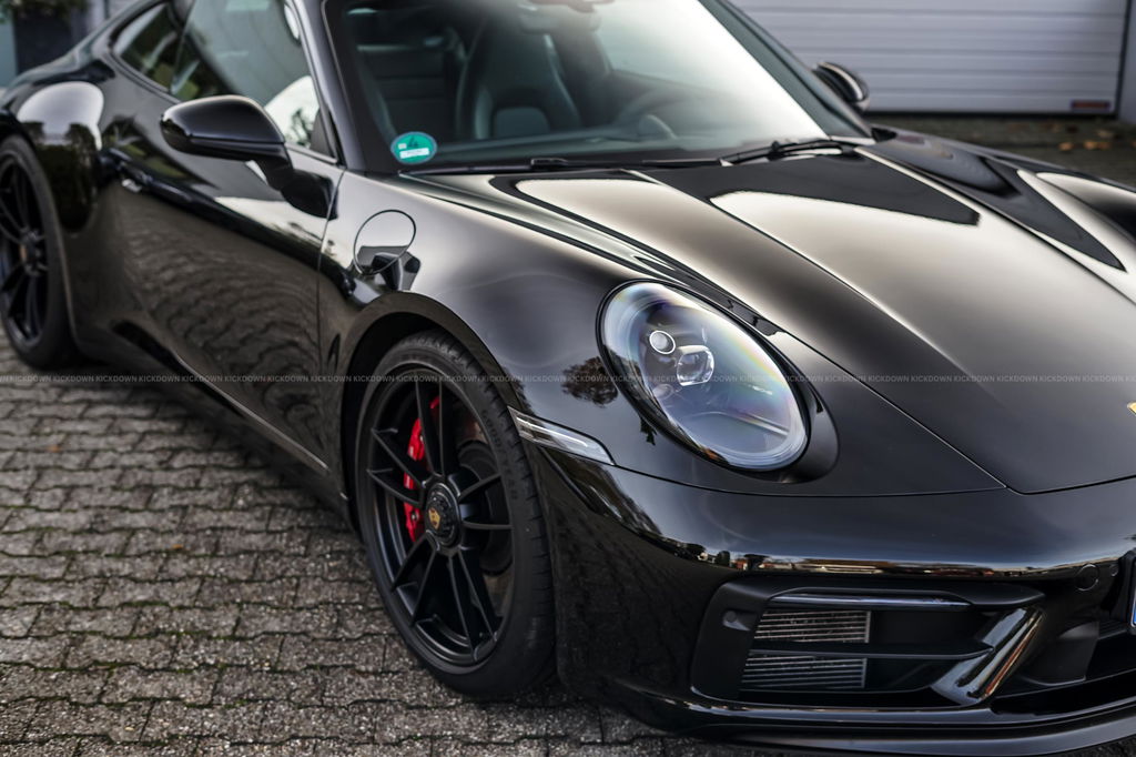 Porsche 992 Carrera GTS