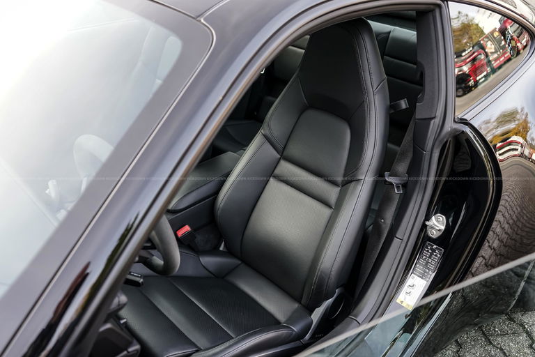 Porsche 992 Carrera GTS