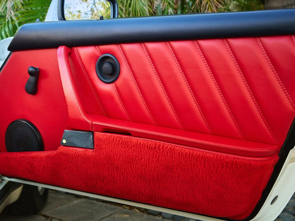 Porsche 911 Carrera 3.2 Speedster (US)