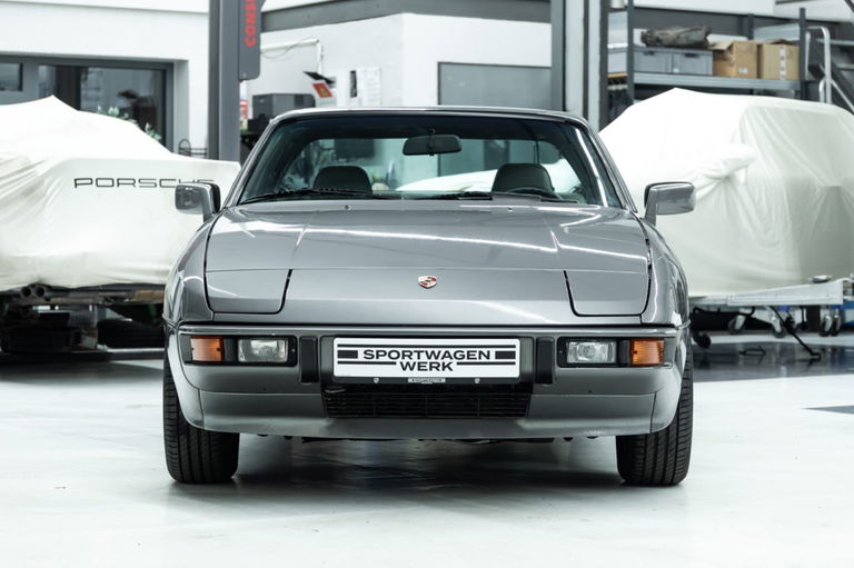 Porsche 924 S