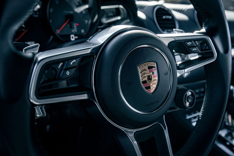 Porsche 718 Cayman S