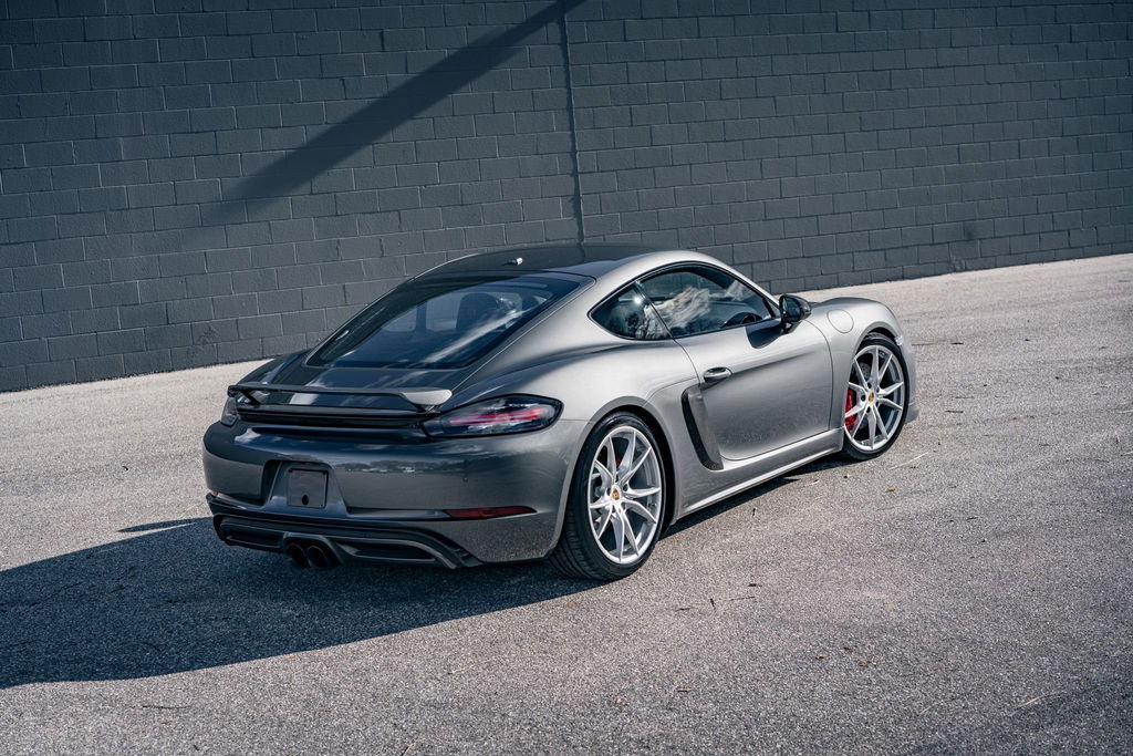 Porsche 718 Cayman S