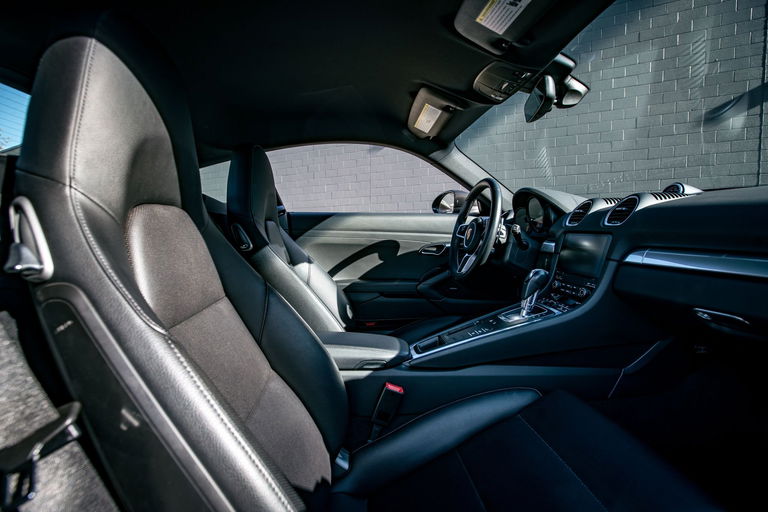 Porsche 718 Cayman S