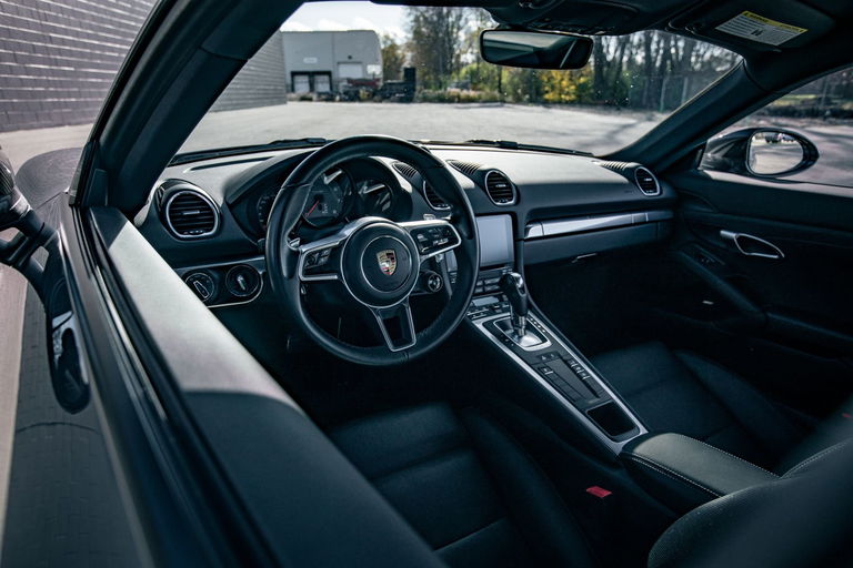 Porsche 718 Cayman S