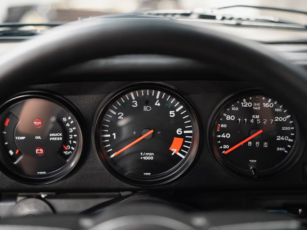 Porsche 911 Carrera 3.2