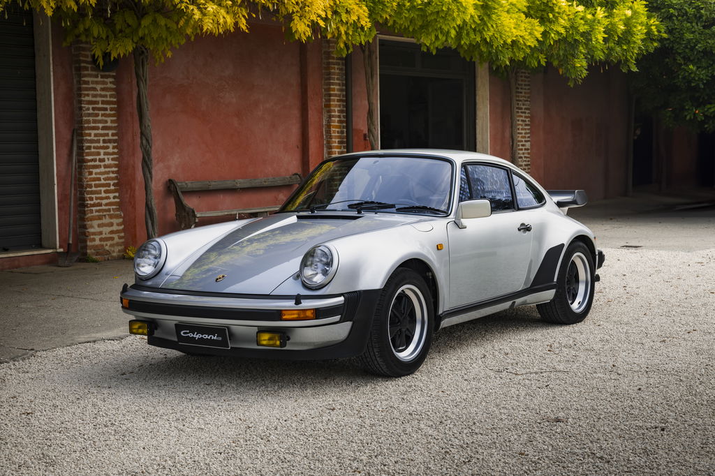 Porsche 911 Turbo 3.3